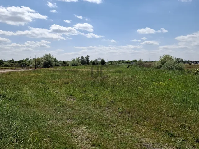 Eladó telek Algyő 82813 nm
