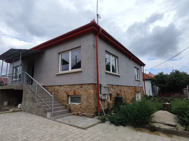 Eladó ház Budapest XVIII. kerület, Erzsébettelep 120 nm