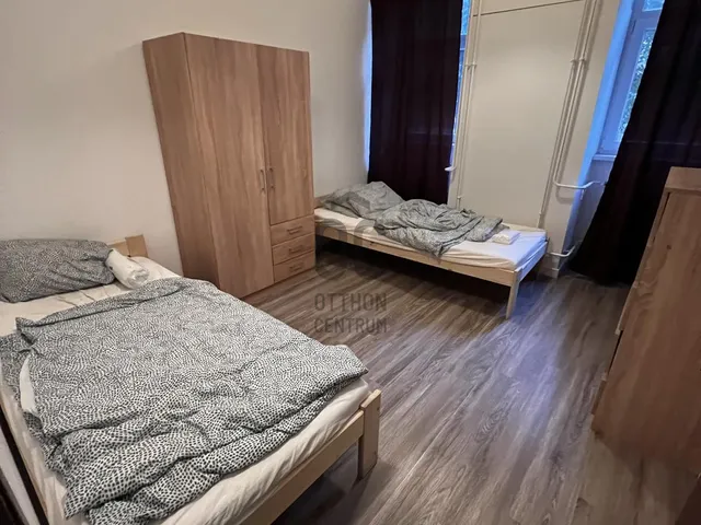 Eladó kereskedelmi és ipari ingatlan Budapest XIII. kerület, Vizafogó 356 nm