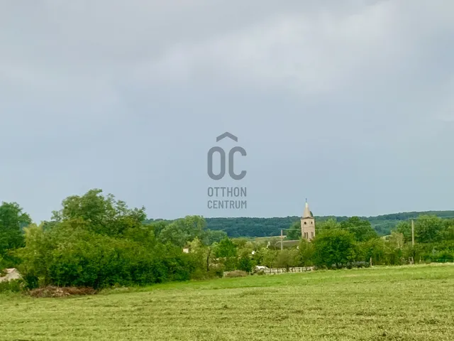 Eladó telek Balatonhenye 7926 nm