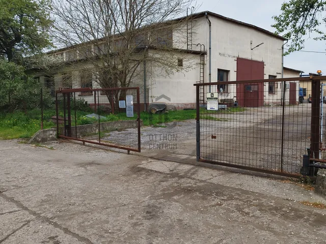 Eladó kereskedelmi és ipari ingatlan Hort 2000 nm