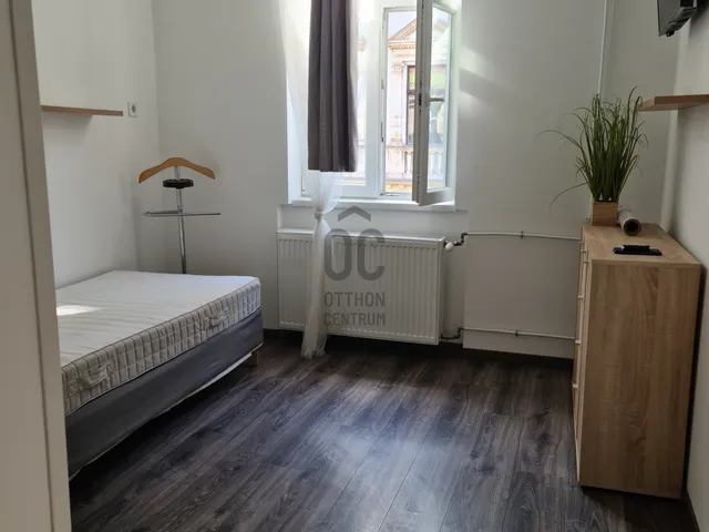 Eladó lakás Budapest VI. kerület 117 nm