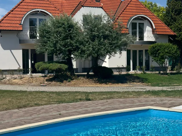 Eladó lakás Velence 68 nm
