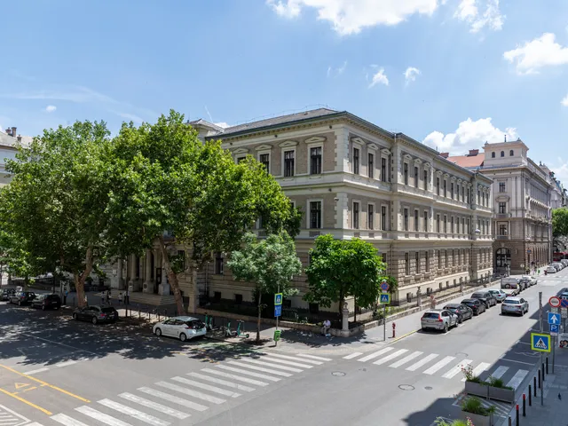 Kiadó lakás Budapest V. kerület, Bank negyed 86 nm