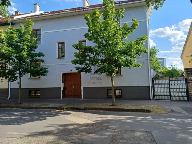 Kiadó kereskedelmi és ipari ingatlan Budapest VIII. kerület, Tisztviselőtelep 330 nm