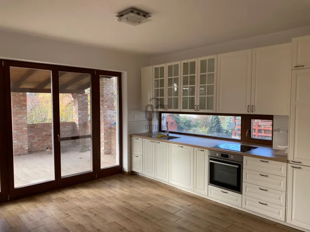 Kiadó ház Nagykovácsi 135 nm