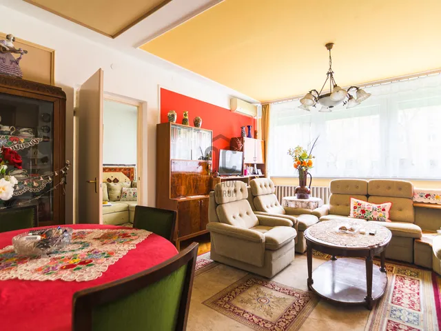 Eladó lakás Budapest XV. kerület, Pestújhely, Mézeskalács tér 65 nm