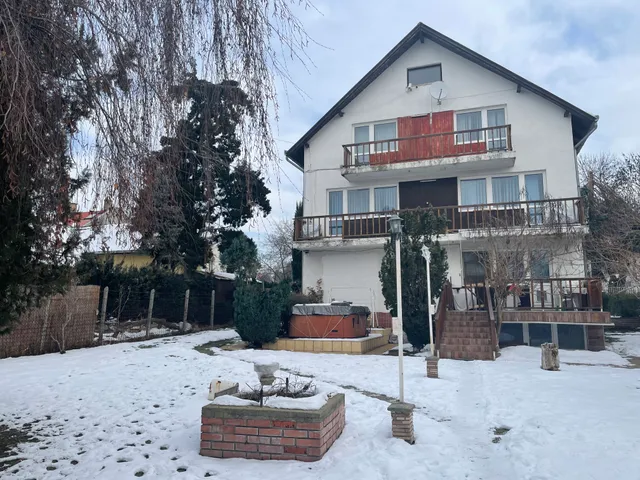 Eladó ház Budapest X. kerület, Óhegy, Petrőczy utca 400 nm