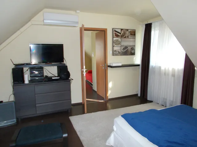 Kiadó ház Budapest X. kerület, Óhegy, Petrőczy utca 140 nm