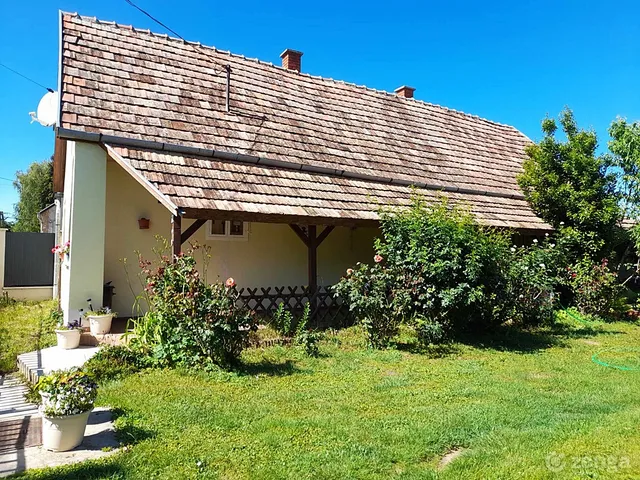 Eladó ház Karád 70 nm