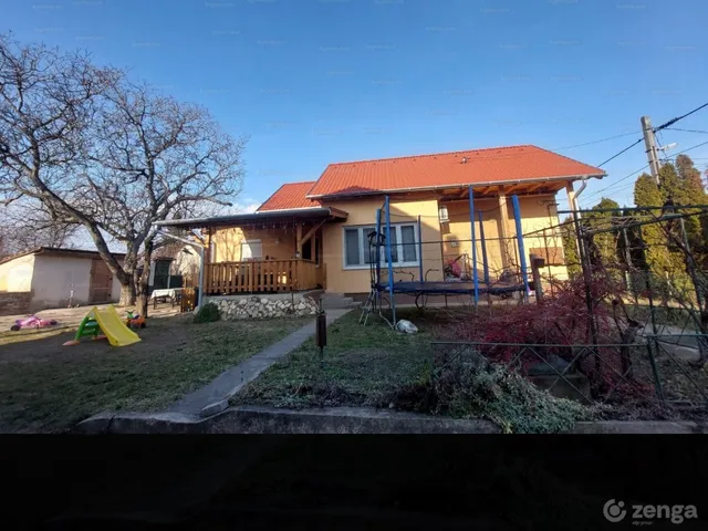 Eladó ház Dunaújváros, Óváros 72 nm