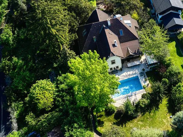 Eladó ház Sopron, Fenyves sor 302 nm