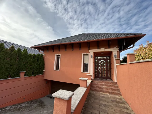 Eladó ház Kópháza 417 nm