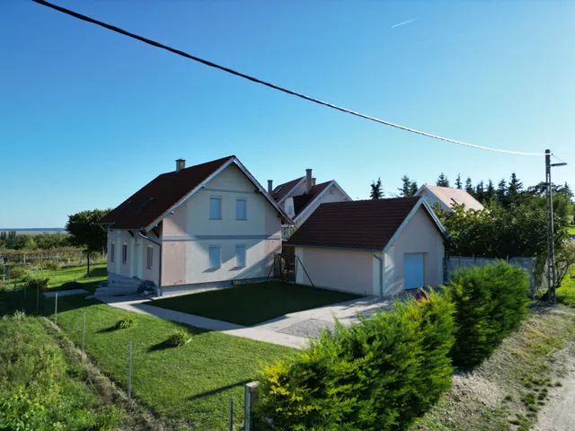 Eladó ház Fertőrákos 270 nm