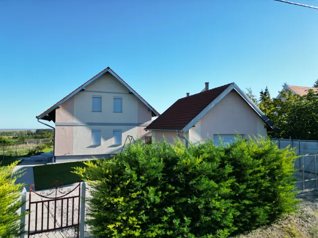 Eladó ház Fertőrákos 270 nm