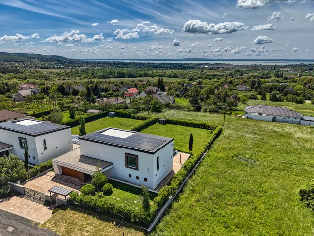 Eladó ház Cserszegtomaj 338 nm