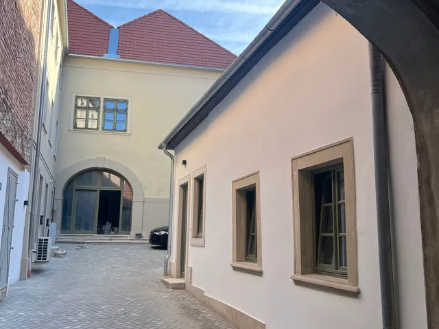 Eladó lakás Sopron, Belváros 68 nm