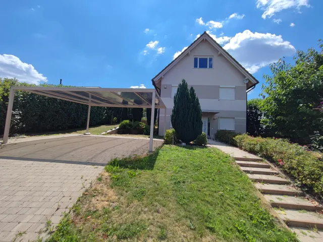 Eladó ház Sopron, Kutyahegy 250 nm