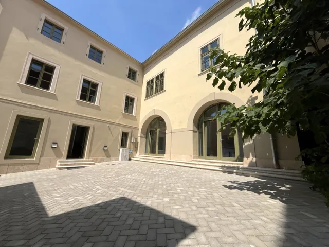 Eladó lakás Sopron, Belváros 100 nm