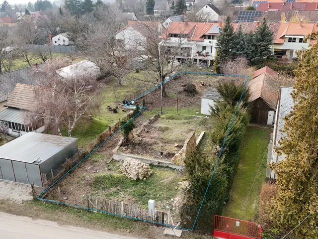 Eladó telek Balatonkenese, Kapuvári Imre 760 nm