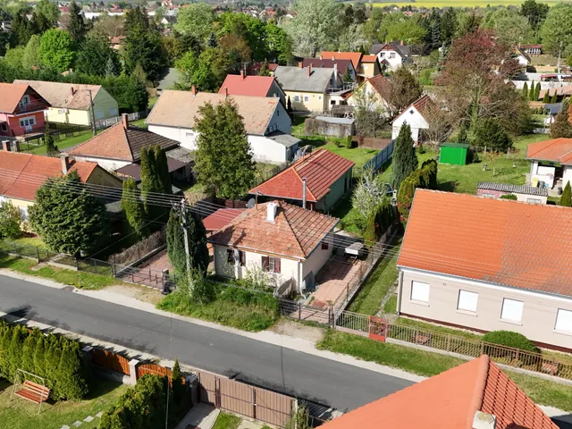 Eladó ház Balatonmáriafürdő, Szív 83 nm