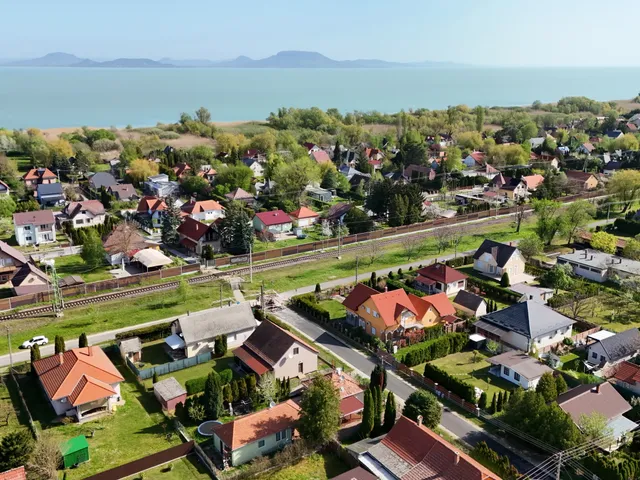 Eladó üdülő és hétvégi ház Balatonmáriafürdő 32 nm