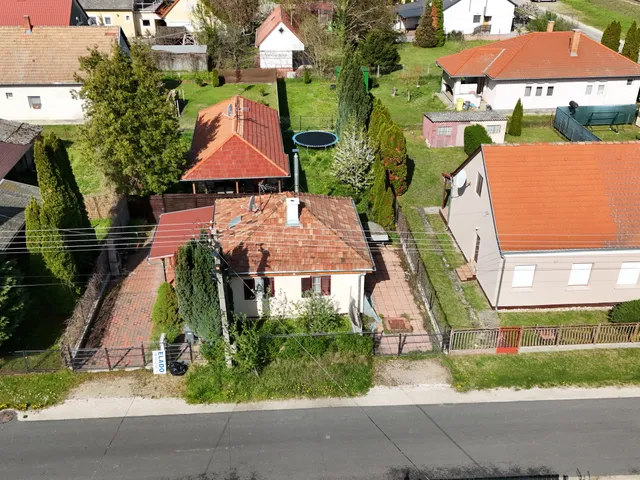 Eladó üdülő és hétvégi ház Balatonmáriafürdő, Szív 32 nm