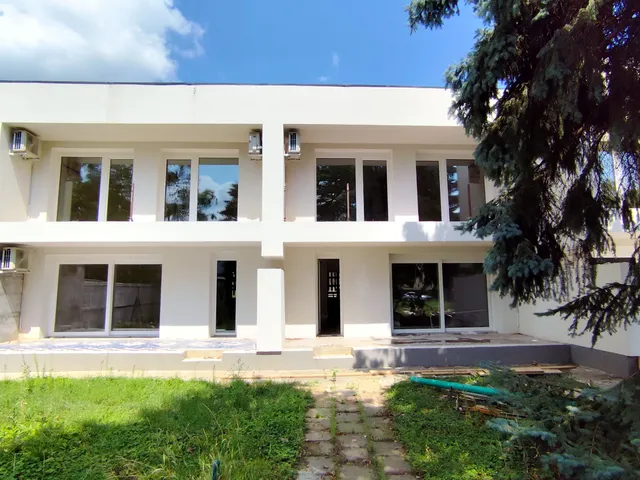 Eladó lakás Hajdúszoboszló, Liliom u. 2 125 nm