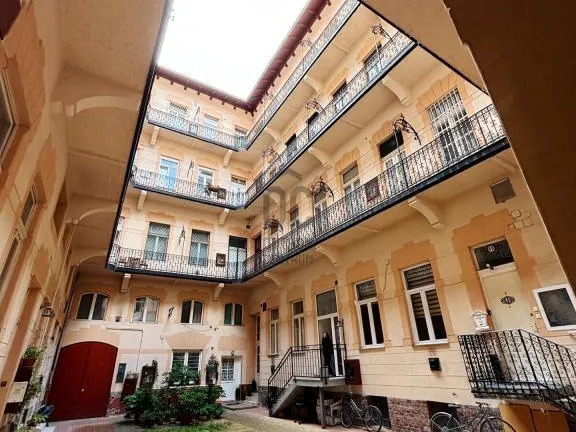 Eladó lakás Budapest VI. kerület 104 nm