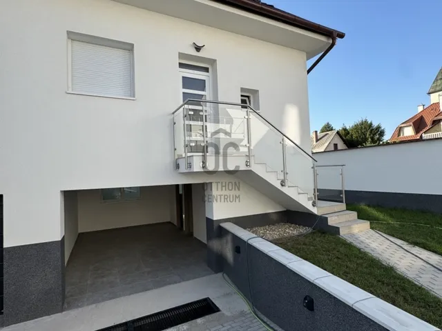 Eladó lakás Budapest XIX. kerület, Kertváros 100 nm