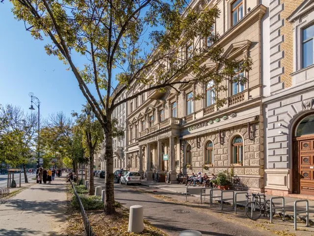 Eladó kereskedelmi és ipari ingatlan Budapest VI. kerület, Diplomatanegyed 87 nm