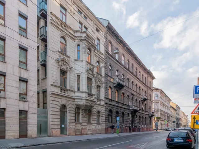 Eladó kereskedelmi és ipari ingatlan Budapest VI. kerület, Diplomatanegyed 87 nm