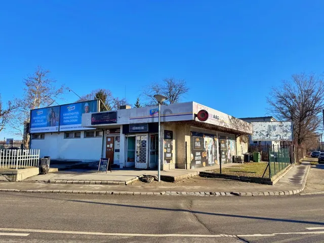 Eladó kereskedelmi és ipari ingatlan Budapest XI. kerület 260 nm