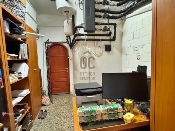 Eladó kereskedelmi és ipari ingatlan Budapest XI. kerület 255 nm