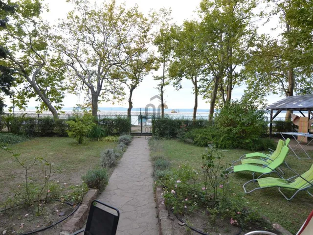 Eladó kereskedelmi és ipari ingatlan Balatonföldvár 339 nm