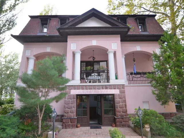 Eladó kereskedelmi és ipari ingatlan Balatonföldvár 339 nm