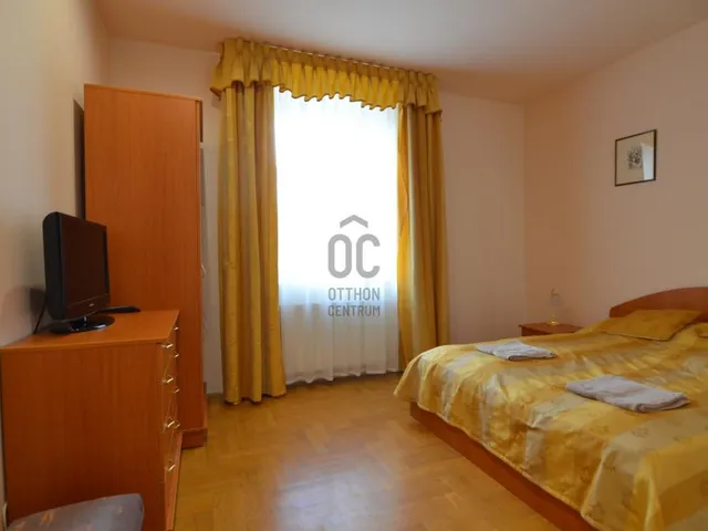 Eladó kereskedelmi és ipari ingatlan Balatonföldvár 339 nm