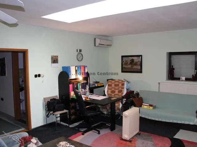 Eladó kereskedelmi és ipari ingatlan Budapest XX. kerület, Pesterzsébet 610 nm