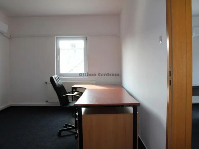 Eladó kereskedelmi és ipari ingatlan Budapest XX. kerület, Pesterzsébet 610 nm