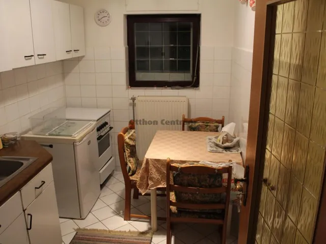 Eladó kereskedelmi és ipari ingatlan Budapest XX. kerület, Pesterzsébet 610 nm