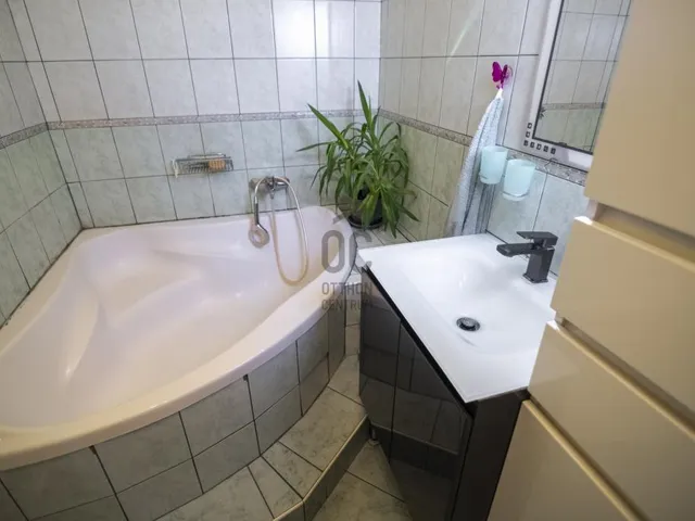 Eladó lakás Budapest IV. kerület, Káposztásmegyer 106 nm