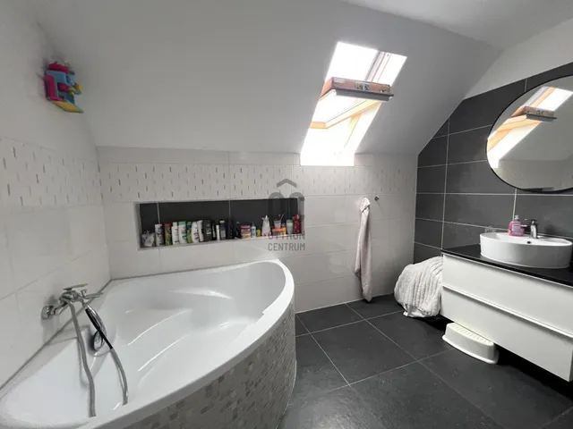 Eladó ház Budapest XVIII. kerület, Bélatelep 137 nm