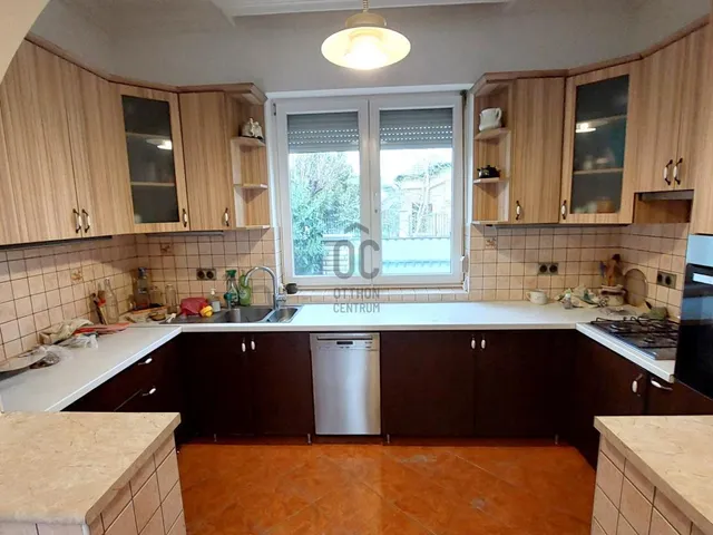 Eladó ház Budapest XVIII. kerület, Szemeretelep 142 nm