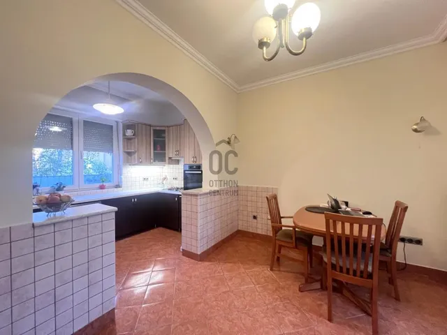 Eladó ház Budapest XVIII. kerület, Szemeretelep 142 nm
