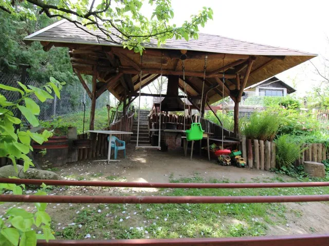 Eladó ház Pécel 180 nm