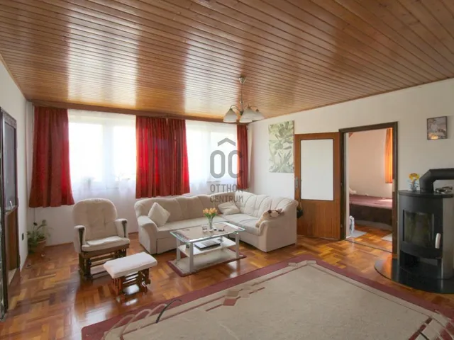 Eladó ház Pécel 180 nm