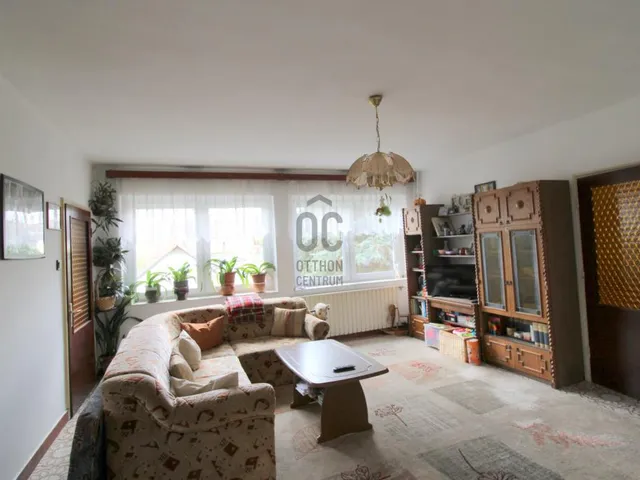 Eladó ház Pécel 180 nm