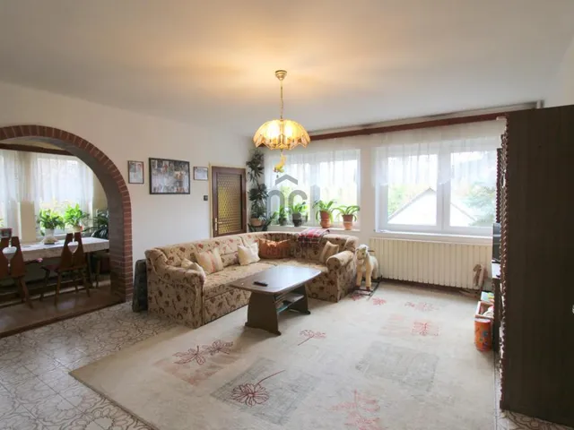 Eladó ház Pécel 180 nm