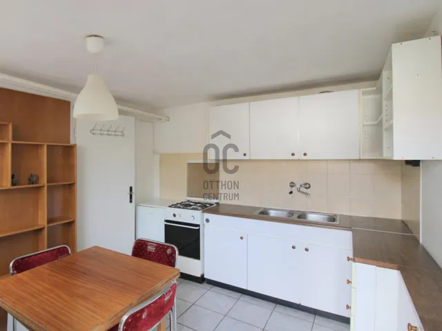 Eladó ház Pécel 180 nm