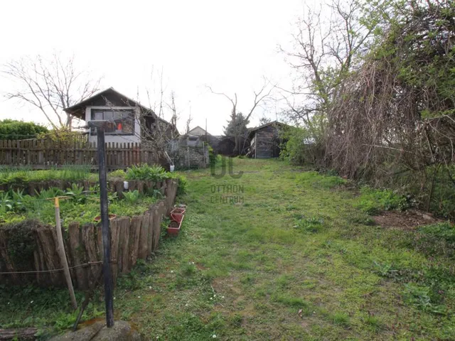 Eladó ház Pécel 180 nm